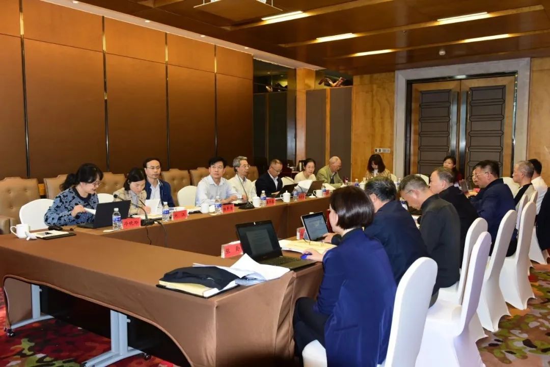 第七届全国地方志优秀成果（年鉴类）评审系列会议暨《中国年鉴研究》期刊建设座谈会、中国年鉴精品工程2020年专家评审会议在重庆巫山召开02.jpg