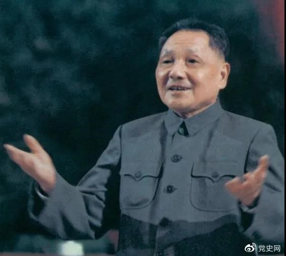 在1978年2月24日至3月8日召开的全国政协五届一次会议上，邓小平当选为全国政协主席。